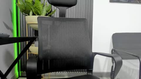 Julian online show from 3, 3, 2026