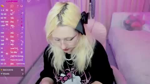 JuliaSharkk online show from 20, 11, 2025