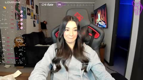 Snapshot of julidavila chatting on 7, 3, 2025 Jeimy Help me to reach 100 thumbs up online show from 7, 3, 2025