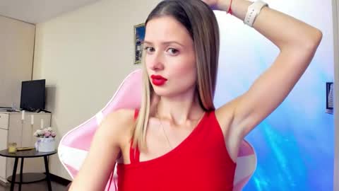 Julie online show from 5, 10, 2025