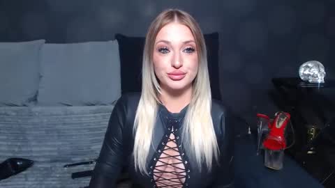 julia online show from 2, 4, 2026