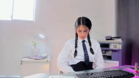 juliee_ross online show from 24, 6, 2026