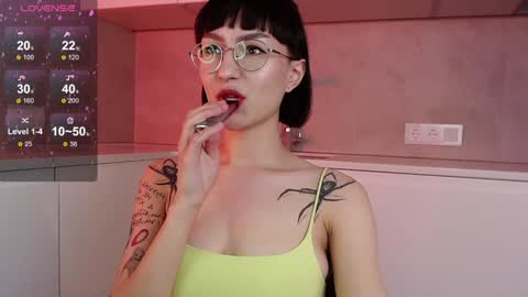 Snapshot of julierayls chatting on 2, 12, 2024 see u on Tuesday December 3 in 0200 UTC time turn on notifications so you dont miss me online show from 2, 12, 2024