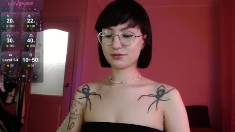 Snapshot of julierayls chatting on 17, 1, 2025 see u on Tuesday December 3 in 0200 UTC time turn on notifications so you dont miss me online show from 17, 1, 2025