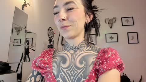 juliet_sourire online show from 20, 1, 2025