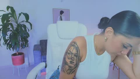 Snapshot of julieta92_ chatting on 8, 5, 2026 Julieta92 online show from 8, 5, 2026