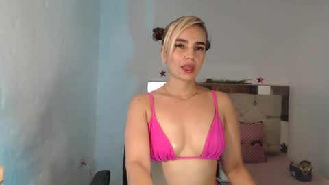 julieta__fox_ online show from 10, 3, 2025