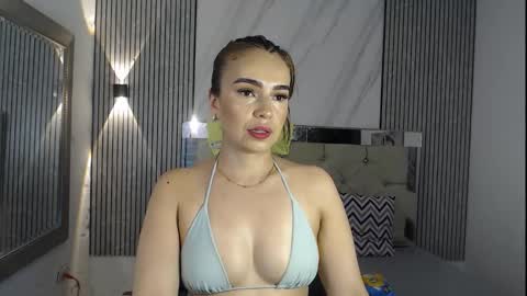 julieta__fox_ online show from 13, 9, 2025