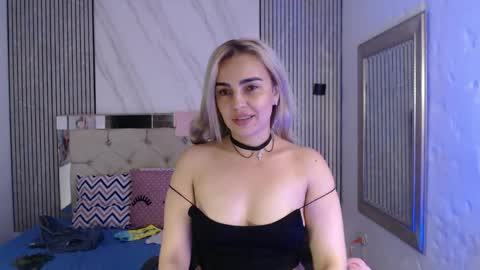 julieta__fox_ online show from 21, 4, 2026