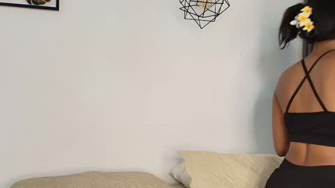 Juli online show from 31, 10, 2025