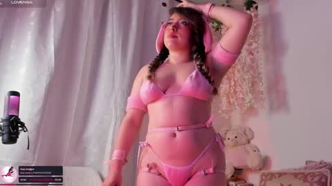 Juli  online show from 8, 3, 2025