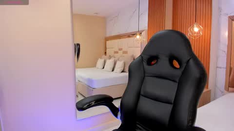     online show from 5, 1, 2026