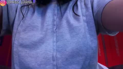 Snapshot of julieta_russell chatting on 16, 6, 2026 Julieta online show from 16, 6, 2026