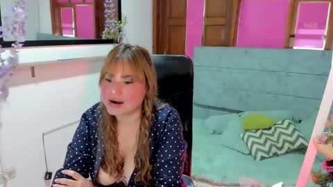 Snapshot of julieta_star69 chatting on 4, 6, 2026 julieta_star69 online show from 4, 6, 2026