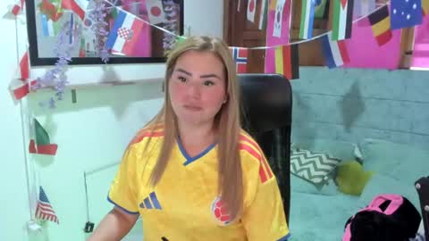 Snapshot of julieta_star69 chatting on 3, 7, 2026 julieta_star69 online show from 3, 7, 2026