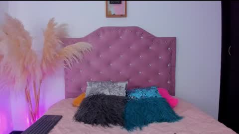 Julieth Gomez online show from 5, 10, 2025