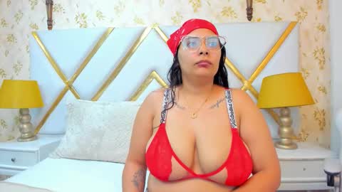 julietaowen online show from 30, 10, 2025