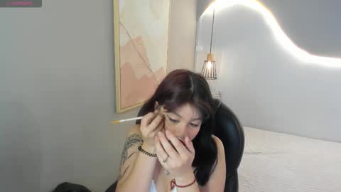 Julieth  online show from 17, 12, 2025