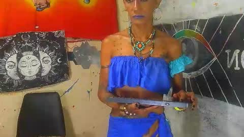 Julieth Wolf online show from 15, 11, 2025