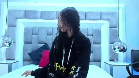 Snapshot of juliettableer chatting on 20, 9, 2025 Hi guys It is a pleasure to have you here I am Julieta online show from 20, 9, 2025