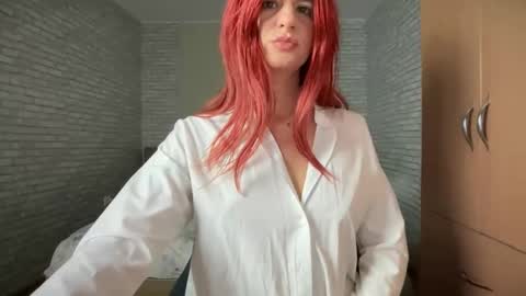 Snapshot of julietterosie chatting on 15, 12, 2024 Rose online show from 15, 12, 2024