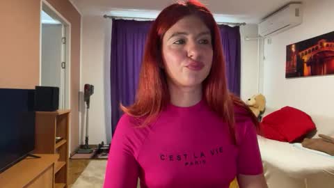 Snapshot of julietterosie chatting on 27, 5, 2026 Rose online show from 27, 5, 2026