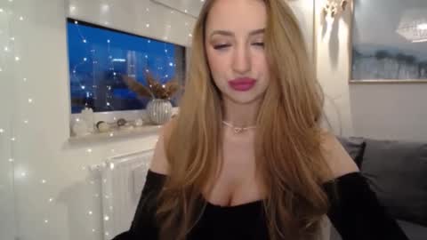 JulietteSensual online show from 6, 2, 2026
