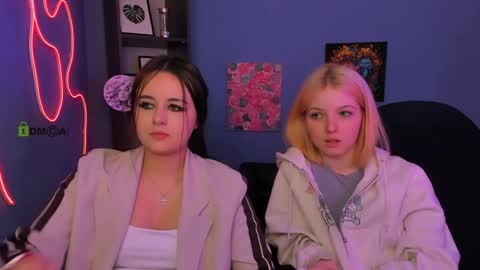 julie online show from 30, 4, 2026