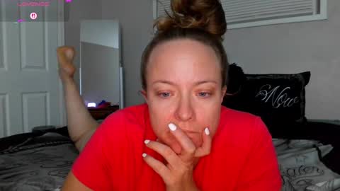 Snapshot of julimonroe chatting on 23, 9, 2025 Juli Monroe online show from 23, 9, 2025