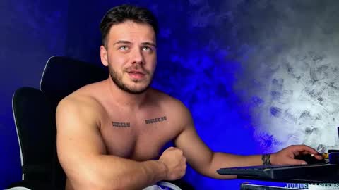 JULiUS   online show from 22, 2, 2026