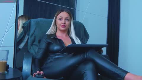 Julia online show from 18, 10, 2025