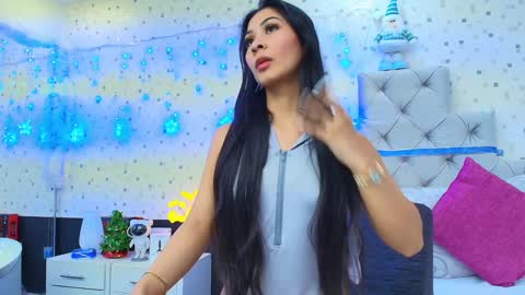 Julieta Reyes   online show from 19, 12, 2024
