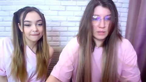 Snapshot of jullymood chatting on 8, 3, 2026 DoubleCherry online show from 8, 3, 2026