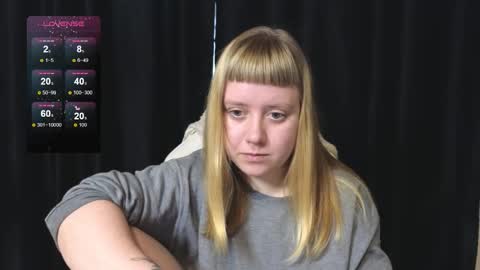 Snapshot of june_shy0 chatting on 21, 11, 2025 June online show from 21, 11, 2025