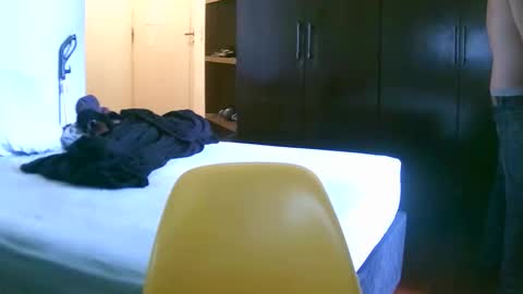 Snapshot of juneandmia chatting on 21, 12, 2025 Mia online show from 21, 12, 2025