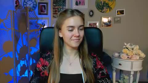 junewoods online show from 25, 11, 2025