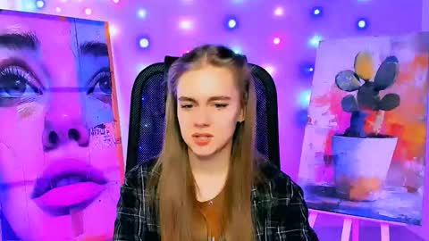 junewoods online show from 11, 2, 2026