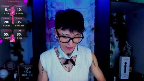 Snapshot of juniior0_0 chatting on 19, 2, 2025 Junior online show from 19, 2, 2025