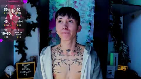 Snapshot of juniior0_0 chatting on 28, 2, 2025 Junior online show from 28, 2, 2025