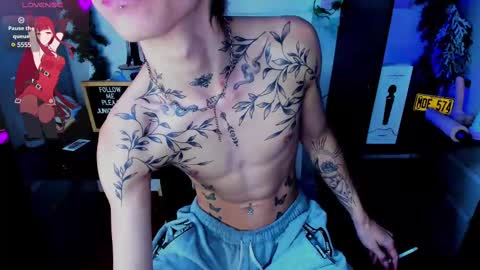 Snapshot of juniior0_0 chatting on 5, 3, 2025 Junior online show from 5, 3, 2025