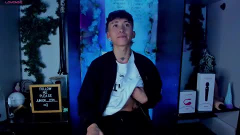 Snapshot of juniior0_0 chatting on 9, 3, 2025 Junior online show from 9, 3, 2025