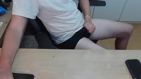 Snapshot of junk2711 chatting on 11, 7, 2026 junk2711 online show from 11, 7, 2026