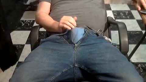 junkerdc1 online show from 8, 4, 2026