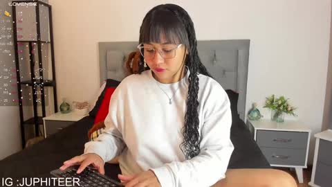  viviana  sasha  online show from 7, 1, 2025