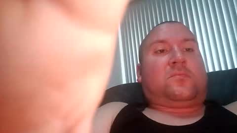 Snapshot of just1more5 chatting on 26, 10, 2025 just1more5 online show from 26, 10, 2025