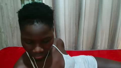 Snapshot of just_lyra chatting on 12, 9, 2025 Lyra online show from 12, 9, 2025