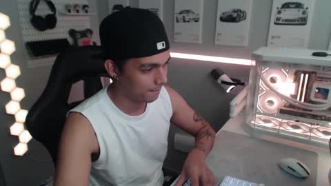 Snapshot of justagamerxxx chatting on 14, 11, 2025 Rhys online show from 14, 11, 2025