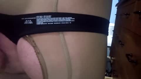 Snapshot of justaskforbiga chatting on 19, 10, 2025 Tohiptwoquit online show from 19, 10, 2025