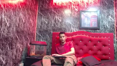 JUSTIN online show from 8, 1, 2025