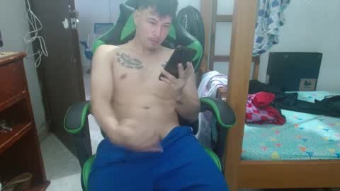 justin_taylor02 online show from 10, 10, 2025